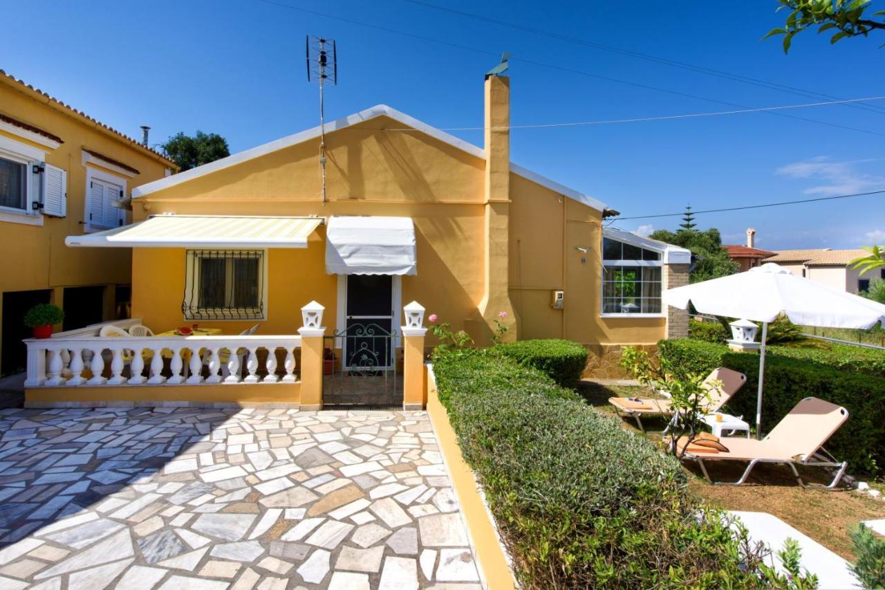 Achilleion Holiday Home Exterior photo